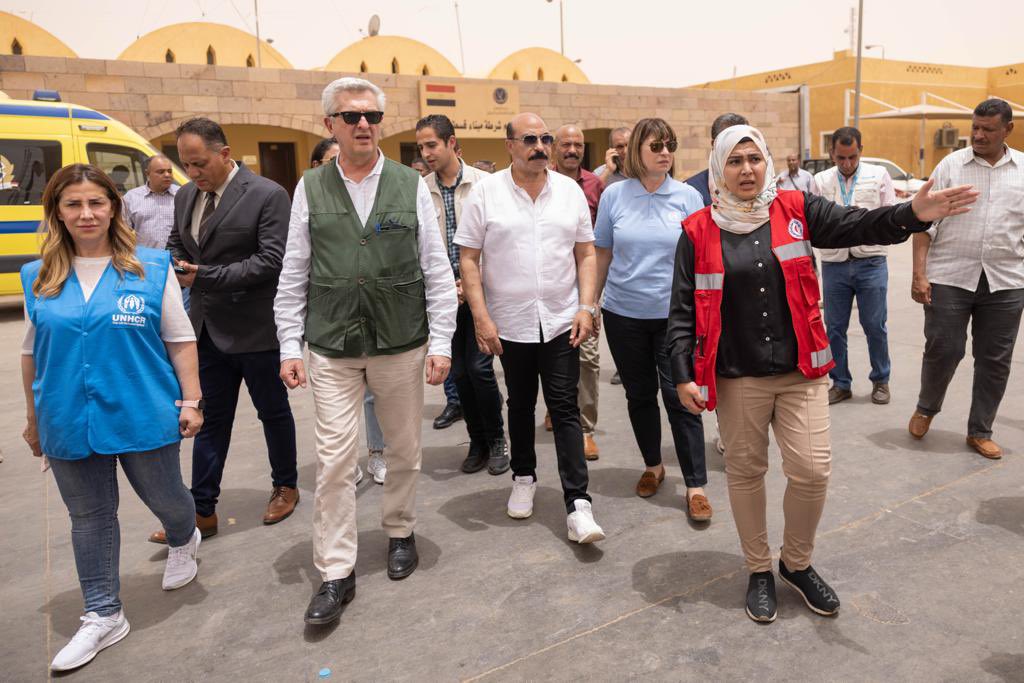 المفوض السامي لشؤون اللاجئين في زيارته لمصر:"مفوضية اللاجئين تحاول التواجد على الجانب السوداني من الحدود، ونبحث عبور من فقدوا جوازات سفرهم"